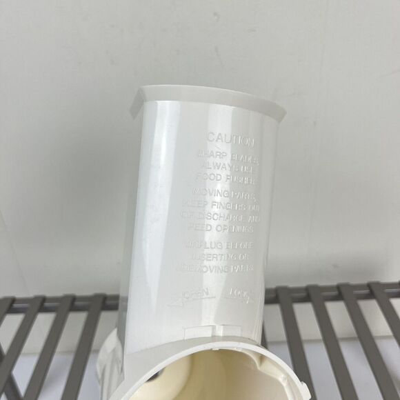 Presto Salad Shooter Professional REPLACEMENT Food Chamber Chute Feeder 0297001‎ - Picture 4 of 5